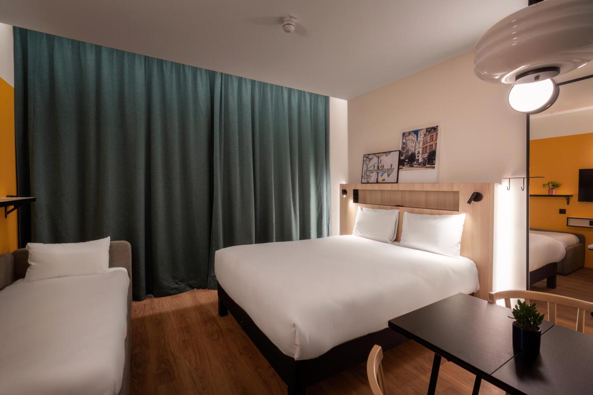 Adagio Access Centre Cathedrale Hotel 3*